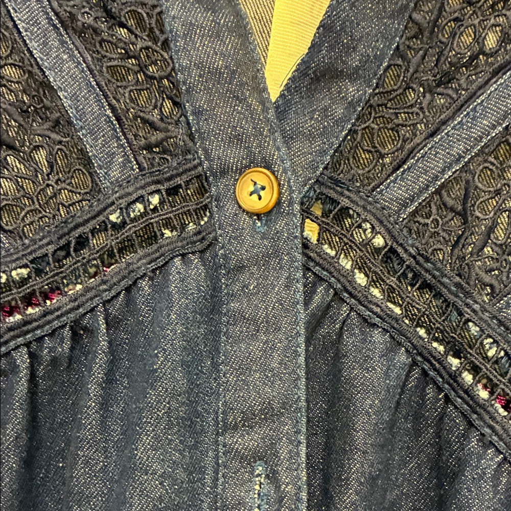 Solitaire Denim and Black Lace Blouse - Picture 6 of 8